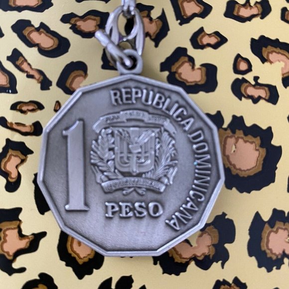 Dominican Republic 1 peso Coin Duarte Key Ring‎ - Picture 7 of 12
